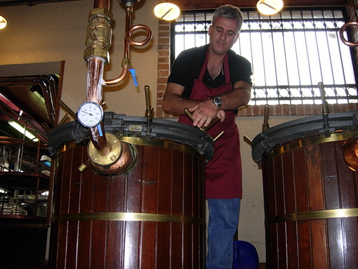 Poli-Yoav durante la distillazione